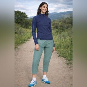 Outdoor Voices Green RecTrek Pants Cropped Athletic Capri Zip Pockets Size XL